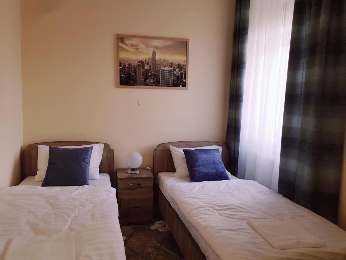 Classic Apartman Сегед Екстер'єр фото